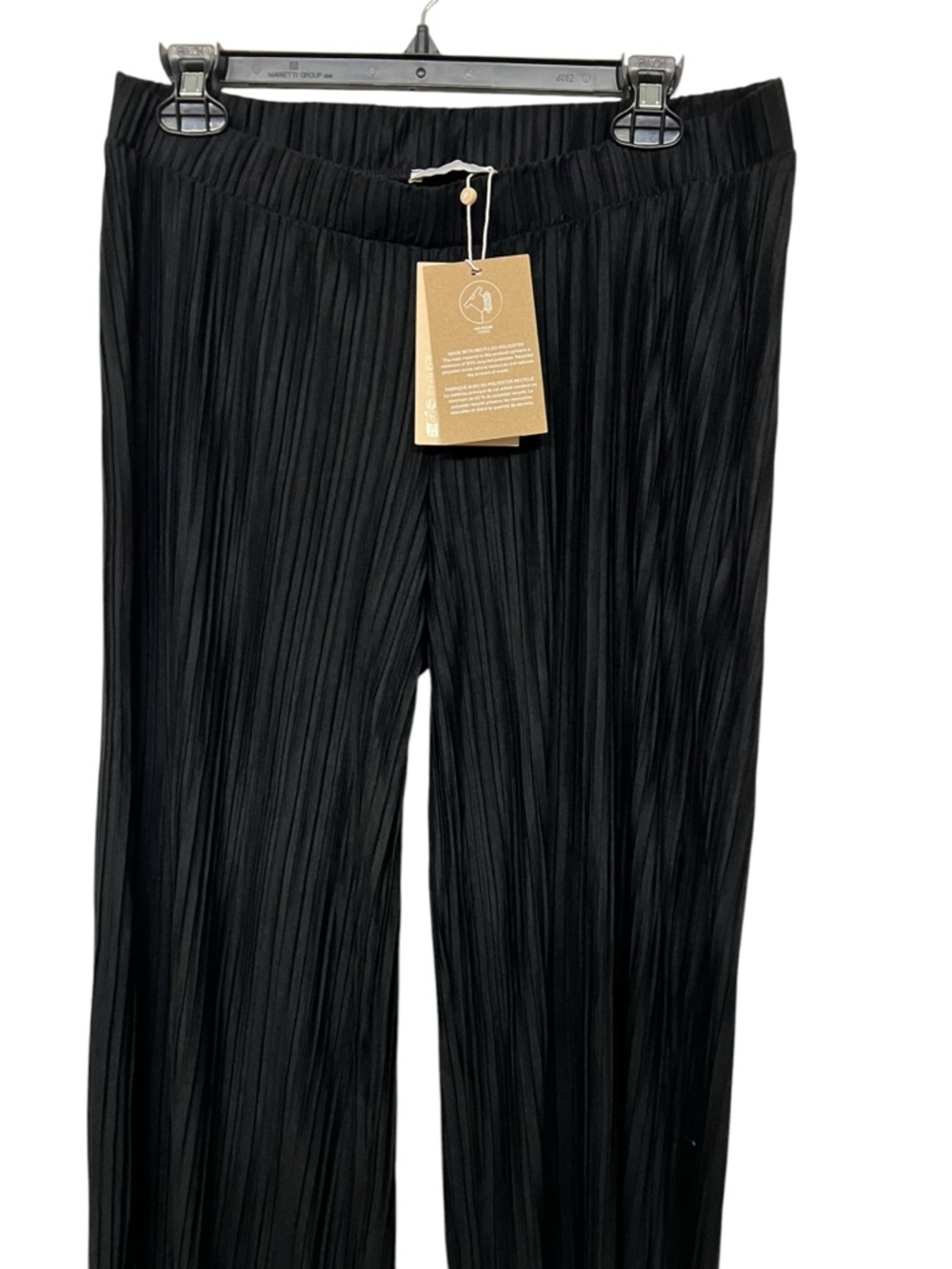 NEW Mamalicious Penelope Black Pleated Wide Leg Stretch Pants - Picture 2 of 6